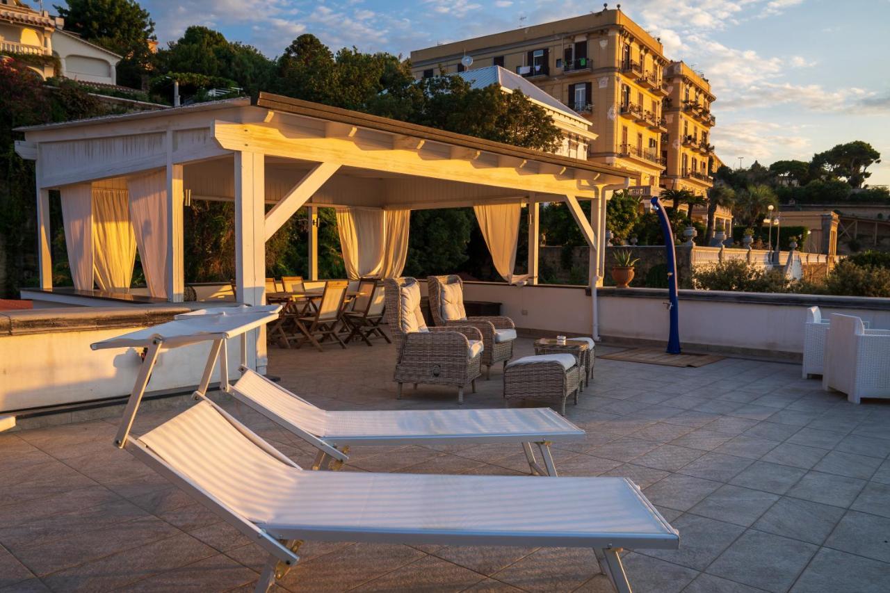 נאפולי Le Stanze Di Sissi - Luxury Suites מראה חיצוני תמונה
