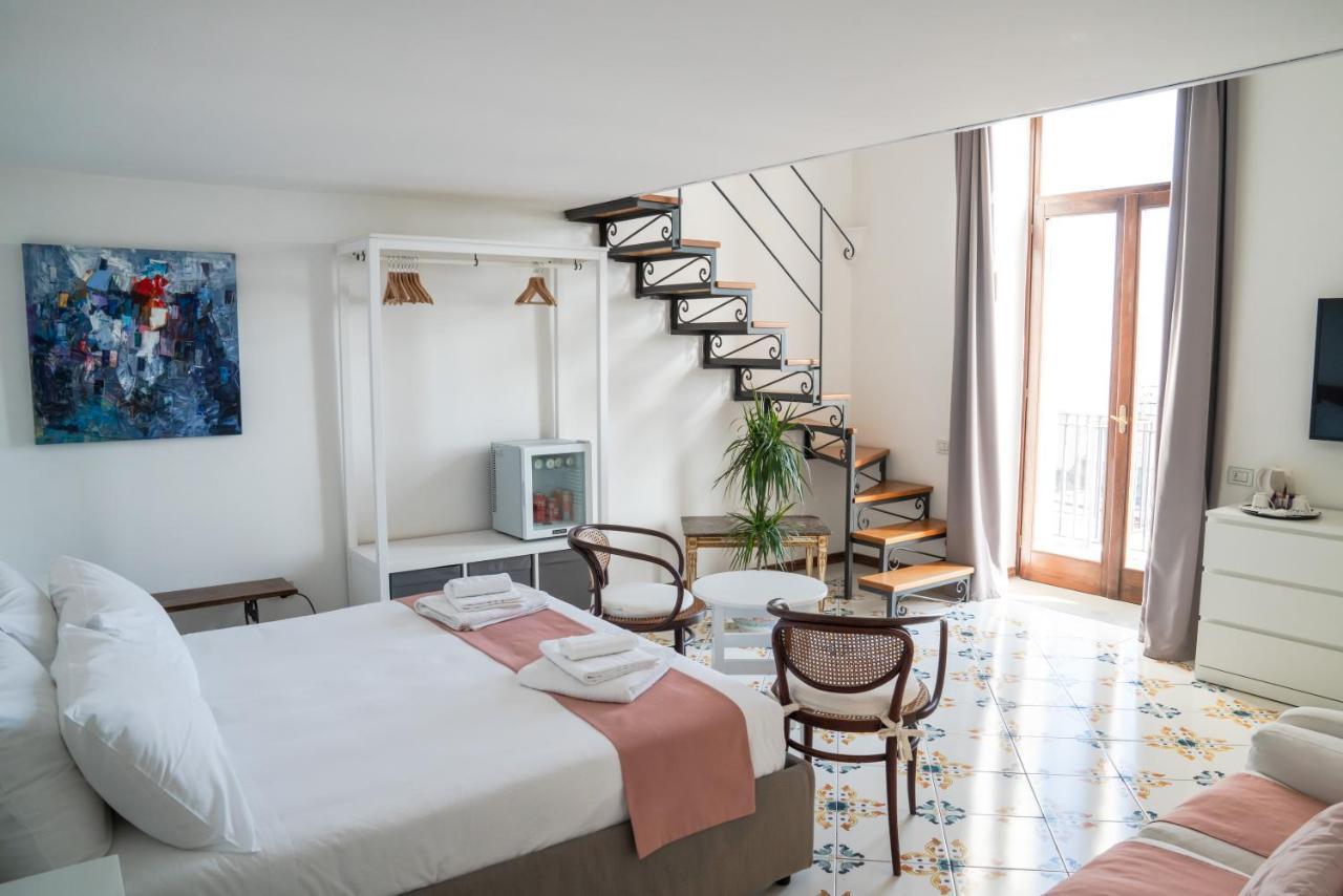 נאפולי Le Stanze Di Sissi - Luxury Suites מראה חיצוני תמונה