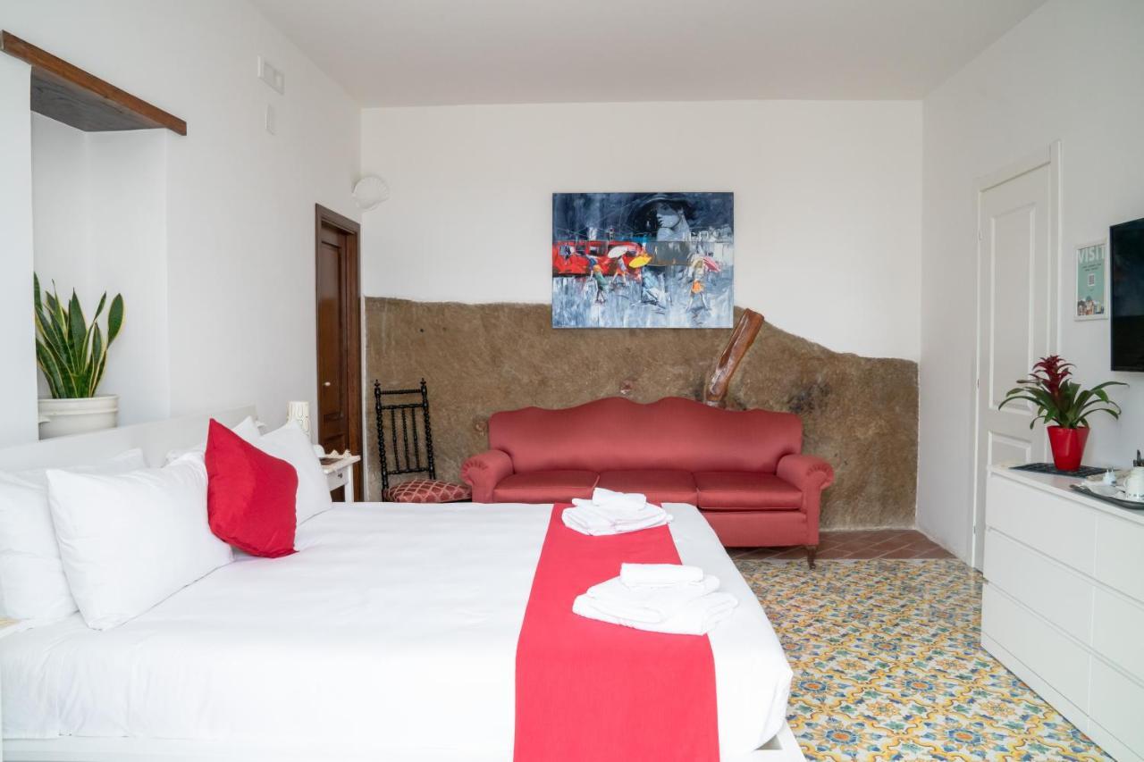 נאפולי Le Stanze Di Sissi - Luxury Suites מראה חיצוני תמונה